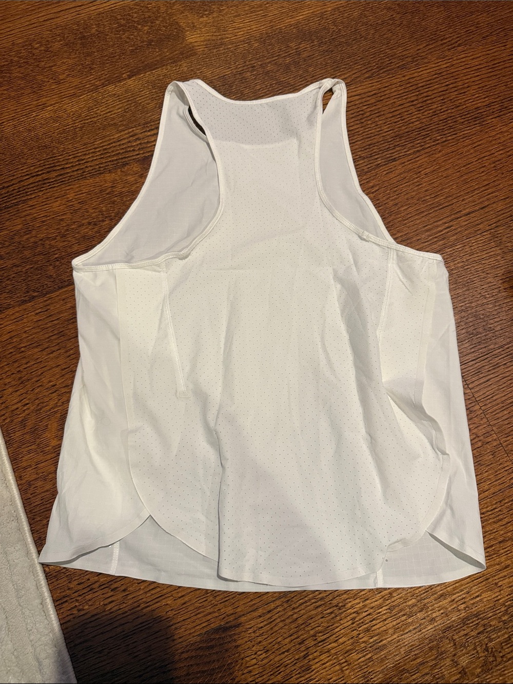 Lululemon tank - Picture 2 of 3